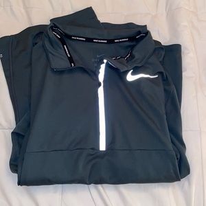 Men Nike quarter zip
